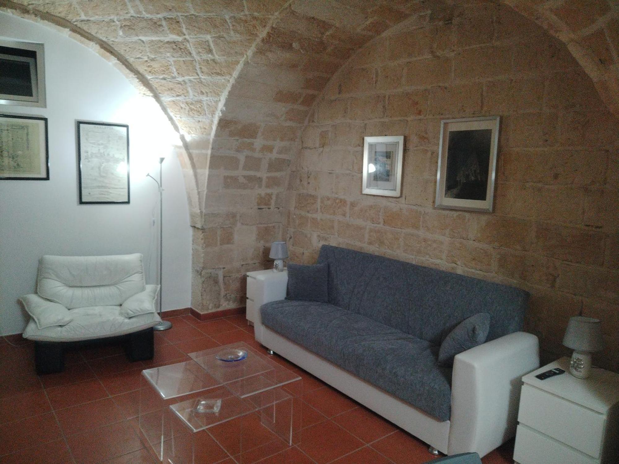 Casa Vacanza Nel Cuore Della Pietra 巴列塔 外观 照片