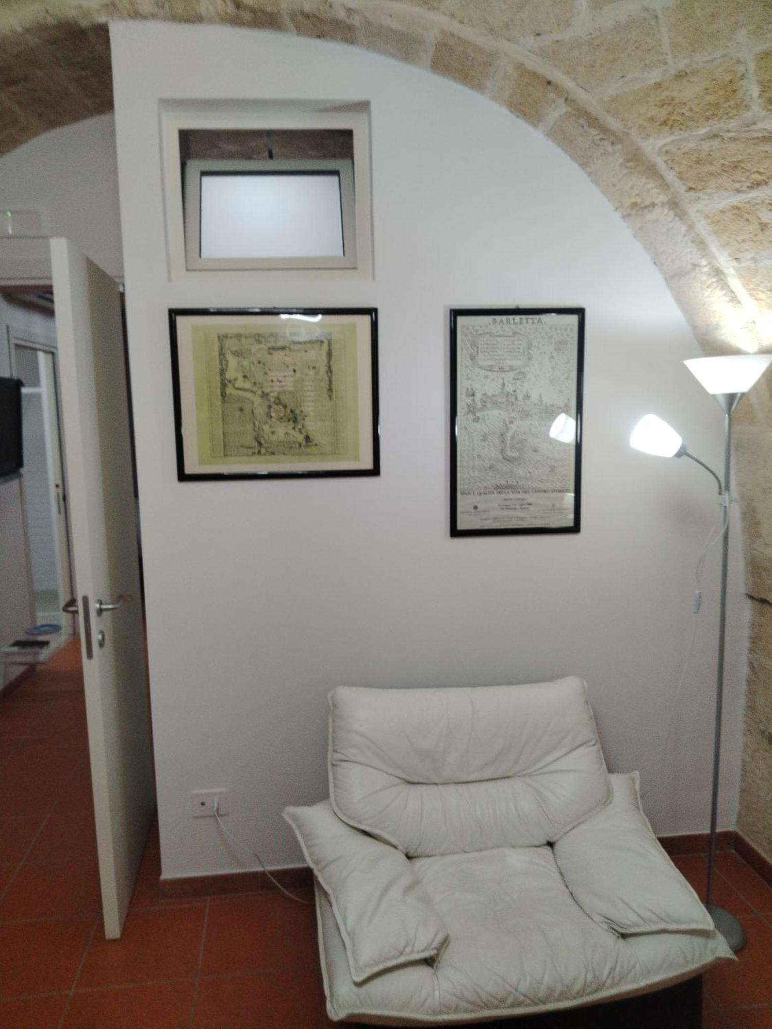 Casa Vacanza Nel Cuore Della Pietra 巴列塔 外观 照片