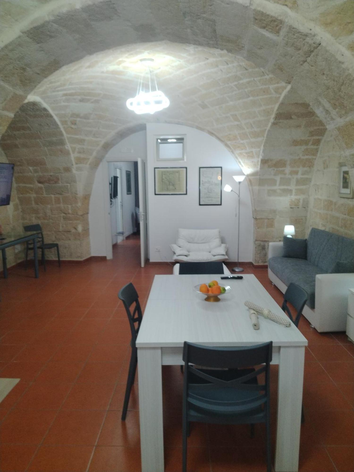 Casa Vacanza Nel Cuore Della Pietra 巴列塔 外观 照片
