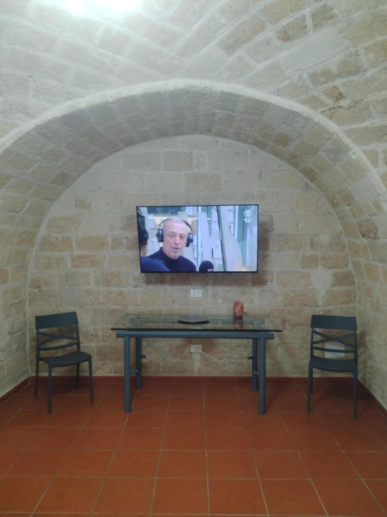 Casa Vacanza Nel Cuore Della Pietra 巴列塔 外观 照片